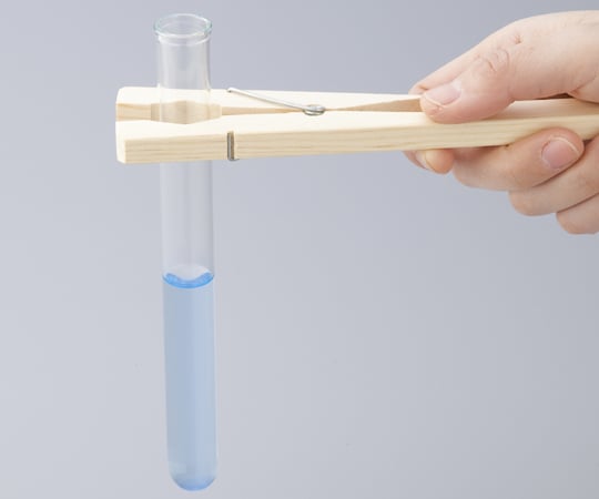 1 wooden test tube clamp
