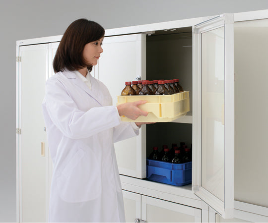 1 horizontal divider for chemical trays