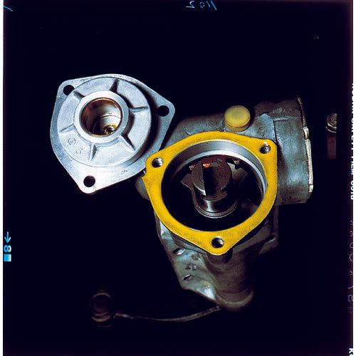 THREEBOND Liquid Gasket TB1102 Industrial Sealant Sealant 1kg Yellow Water Resistant Oil Resistant Non-Drying Type (1102AB) TB1102-1 1 pc