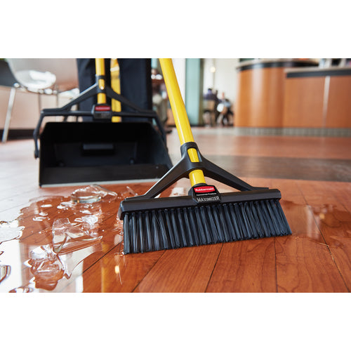 Rubbermaid Wet Dry Pan RM2018806BK 1 piece