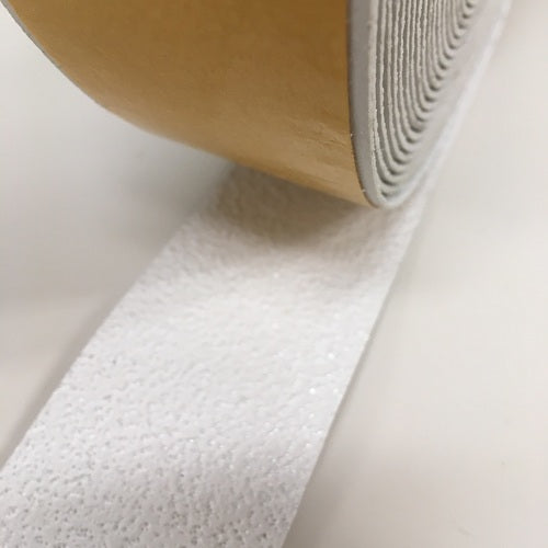 SAFERUN High Durability Reflective Line Tape 100 x 2mm 20m White 12380 1 Roll