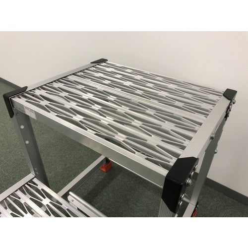 TRUSCO 作業用踏台 アルミ製・グレーチング仕様 SUS金具 2段 高さ0.6m 天板500×400 TSFGR-256 1 台