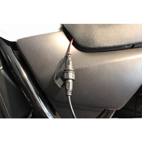 OKADA AZバッテリーチャージャー 全自動コンパクト充電器 12V ACH−100 ACH-100 1 台