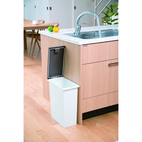 TONBO Deodorizing Touch Pail with Gasket, Type 20, 02010, 1 pc