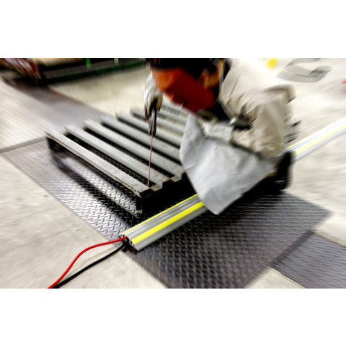 大研 ケーブルプロテクタ2 30x8M グレー(黄色ライン入り) CP2-30X8MGY 1 本