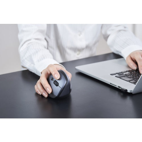 IRIS 518145 ワイヤレスマウス エルゴノミクスデザイン ブラック IM-R04-B 1 個