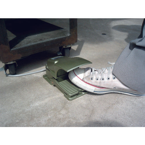 Ojiden Foot Switch Industrial Weatherproof with Protective Cover Rated 6A-250VAC OFL-1-SM2C 1 Unit