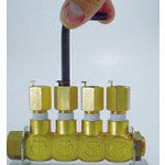 Chiyoda Tube Fitting (Elbow) Touch Connector Nipple Connector (Metal) Applicable Tube Outer Diameter D: 6mm Connection Size: R1/8 CKN-6-01 1 pc