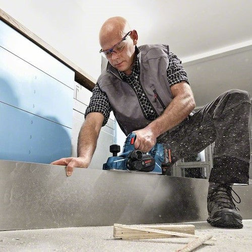 ボッシュ コードレスかんな GHO18V-LIH 1 台