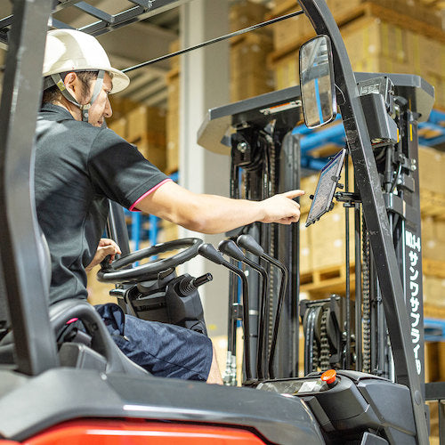 SANWA マグネット取付け式タブレットホルダー VEH-TBMG1 1 台