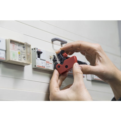 Ifam Lockout Key for Circuit Breakers Small 090231 1 pc