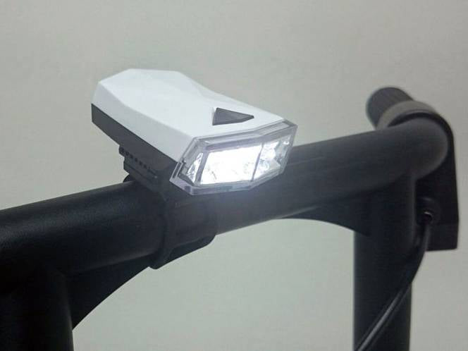 サギサカ4LEDフロントライト 平型 ホワイト