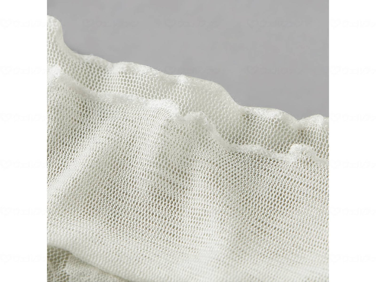 Servan Silk Lace Neck Cover, White