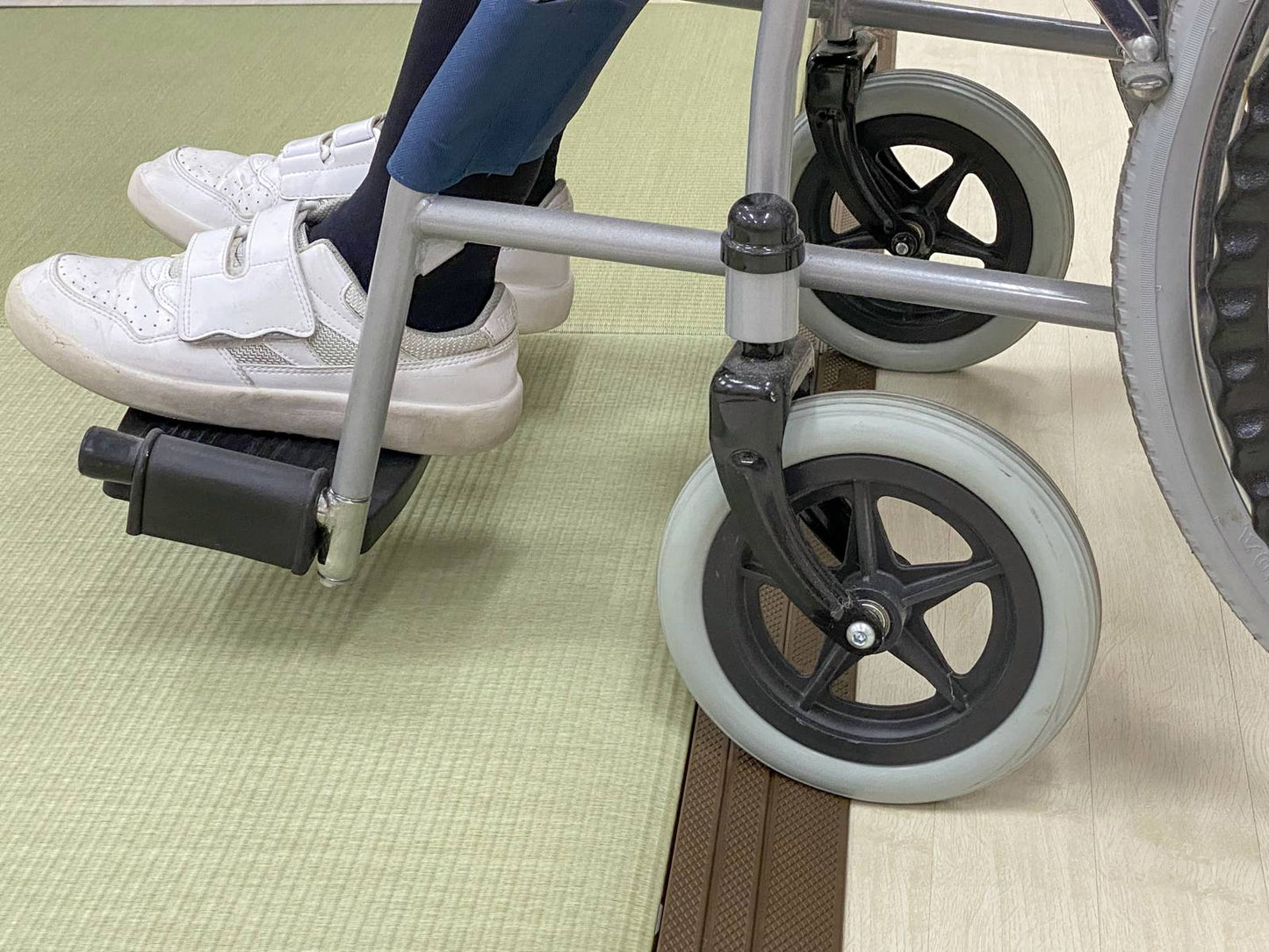 積水成型工業MIGUSA CARE専用スロープ材 NO-DANノーダン ダークブラウン ストレート