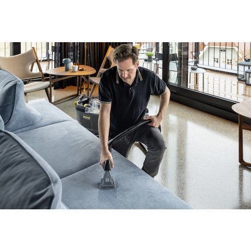 KARCHER カーペットリンスクリーナー PUZZI 8/1 1.100-245.0 1 台