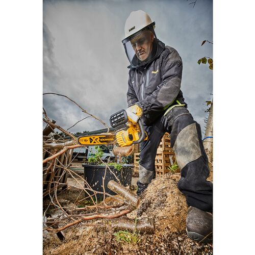 DEWALT 18Vチェーンソー(25cm) DCM565P1-JP 1 台