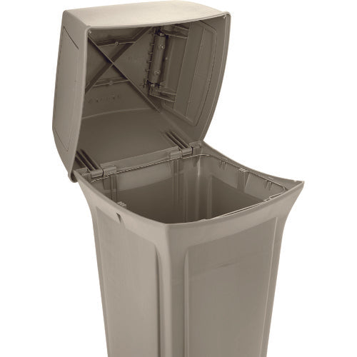 Rubbermaid Ranger Container 132.5L Beige 8430-88BG 1 piece