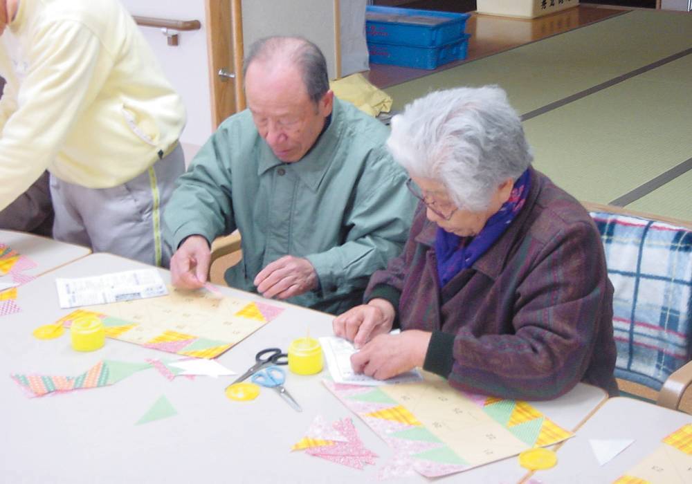 羽立工業千代紙ティッシュケースづくり