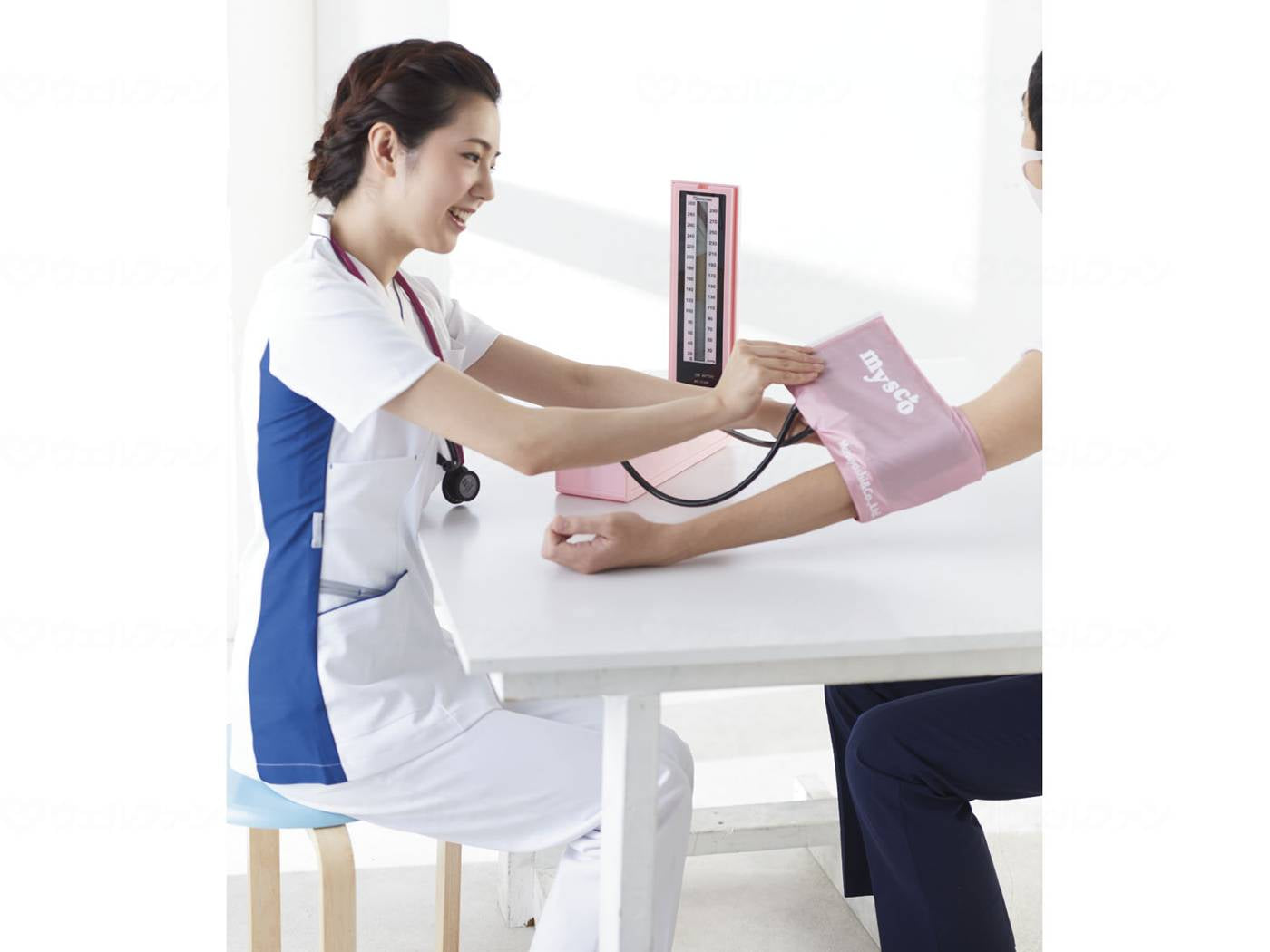 Matsuyoshi Medical Instruments Matsuyoshi Mercury-free Sphygmomanometer MY-2134P Pink