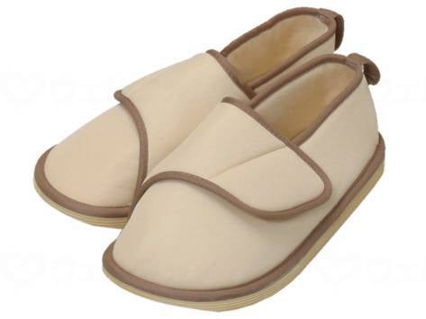 Taketora Fall Prevention Shoes with Toe Beige M