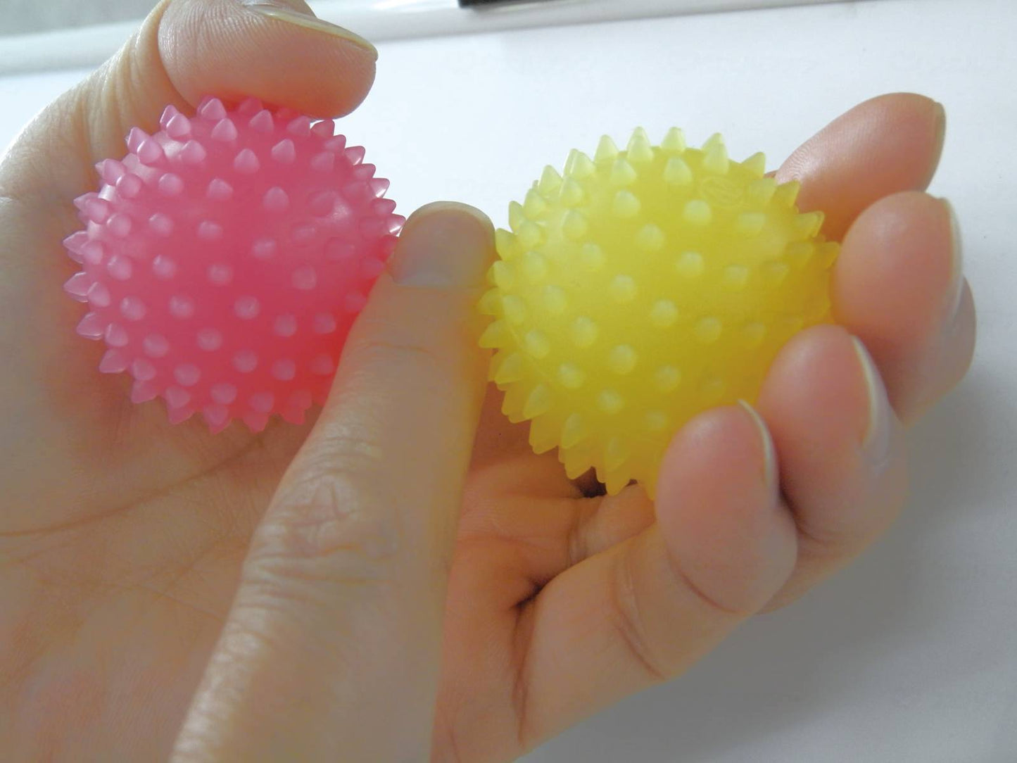 コーキマテリアルラブラックス 爪もみボール ライトブルー・グリーン