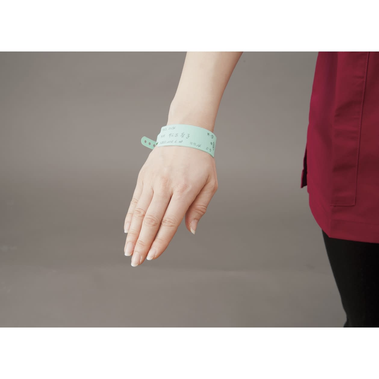 Matsuyoshi Hospitalized Patient Identification Band (with items) 23-7228-04 Matsuyoshi MY-7001AY (Yellow) 100 pieces