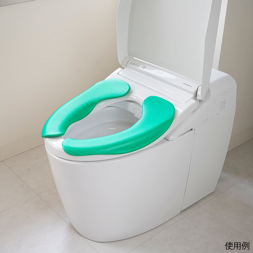 拭けるらくらく便座クッション　グリーン　29452 1枚