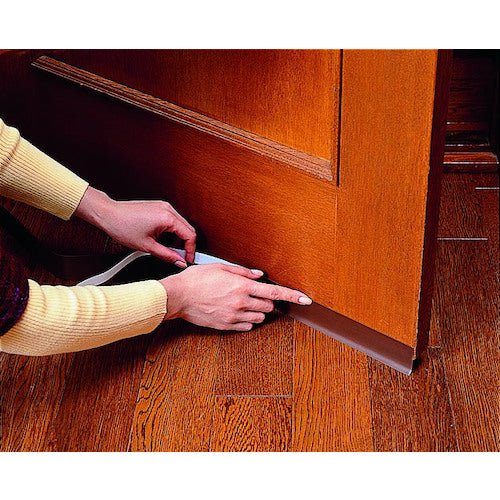 ニトムズ　ドア下部シールテープ茶色　E0402　1 巻