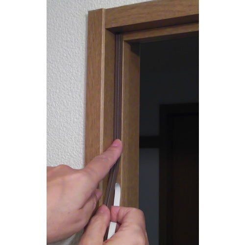 槌屋　戸当りすき間テープ　Ｍ型　ブラウン　TSM-002　1 個