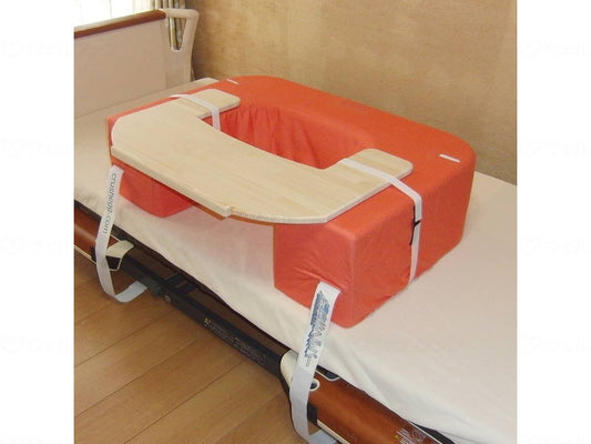 Gadget Hiroshima Table-equipped Sitting Position Helper Red Sango