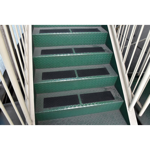 녹색 십자 미끄럼 방지 시트 검정 3단 돌기 타입 SVG-1540BK 150×400×5mm 합성 고무제 260123 1장