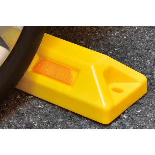 Green Cross Car Stopper (Low Height Type) Yellow Parking Stop 80-Y Height 80 x Width 150 x Total Length 560 mm With Asphalt Anchor Bolts 121051 1 Set