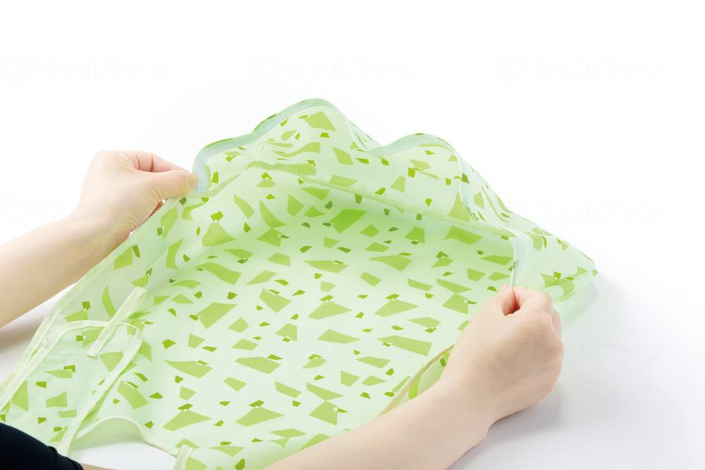 Footmark Spill-Free Meal Apron Lime Free