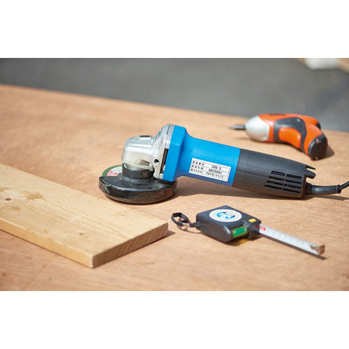 ＫＩＮＧ　ＪＩＭ　【純正】「テプラ」ＰＲＯテープ　１８ｍｍ　屋外に強いラベル／白ラベル／黒文字　長さ７ｍ　SS18KV　1 個