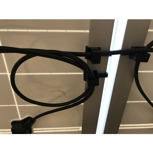 ＰＡＮＤＵＩＴ　ソーラークリップ　フレーム外付け用パラレル（平行）型　ストッパー付き　耐候性黒　１００個入り　ＵＣＣＰＤ−Ｃ１３０　UCCPD-C130　1 袋