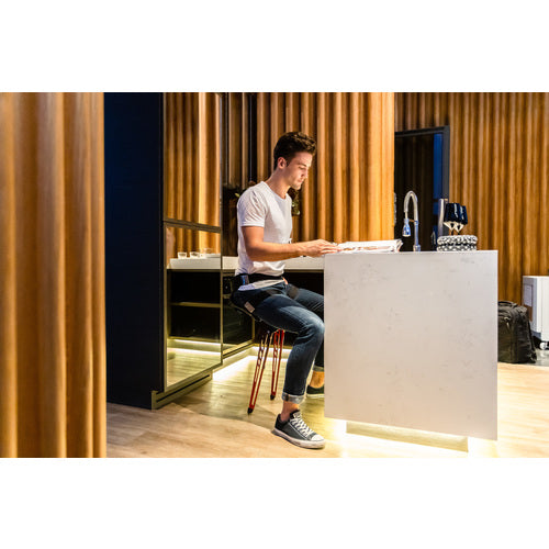 ASTRIDE 【재고 한도 특가】 웨러블 의자 LEX 블랙 LEX-BIONICCHAIR-BK 1 착용