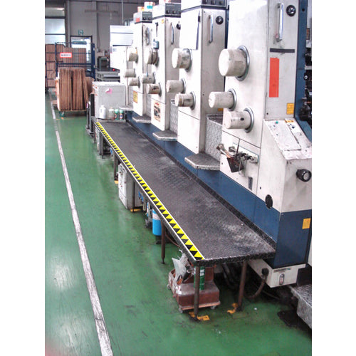 TRUSCO Jagged Line Tape 50 width x 50m Yellow/Black GZLT-5050YB 1 roll