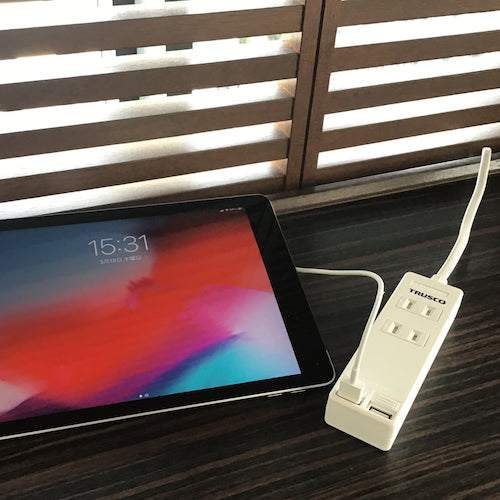 ＴＲＵＳＣＯ　【売切廃番】　ＵＳＢ充電ポート付きタップ　２個口２ポート４．８Ａ　TUT2S-2P　1 個