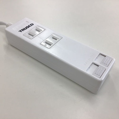 ＴＲＵＳＣＯ　【売切廃番】　ＵＳＢ充電ポート付きタップ　２個口２ポート４．８Ａ　TUT2S-2P　1 個