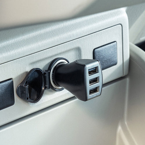 ＳＡＮＷＡ　カーチャージャー　CAR-CHR79U　1 個