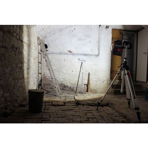 ボッシュ　コードレス投光器　GLI18V-10000C　1 台