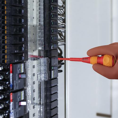 ＶＥＳＳＥＬ　ボールグリップ絶縁ドライバー２本組　＋２／−６×１５０ｍｍ　各１本　２０２ＰＳ−２　202PS-2　1 Ｓ