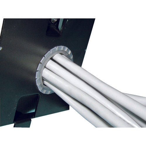 ＰＡＮＤＵＩＴ　粘着剤付き自在ブッシュ　スリットあり　ナチュラル　GEE144F-A-C　1 巻