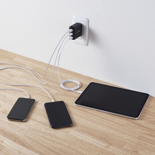 エレコム　ＡＣ充電器　３．６Ａ出力　ＵＳＢ−Ａメス３ポート　ブラック　MPA-ACU12BK　1 個
