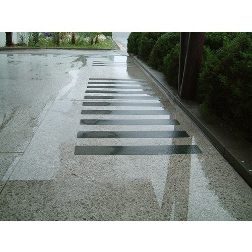 TRUSCO Non-slip tape for outdoor use 100mm x 5m Black TNS-100 1 roll