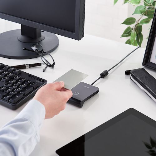 エレコム　ＩＣカードリーダライタ　非接触式　ケーブル１ｍ　ブラック　MR-ICA001BK　1 個