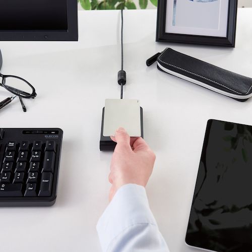 エレコム　ＩＣカードリーダライタ　非接触式　ケーブル１ｍ　ブラック　MR-ICA001BK　1 個