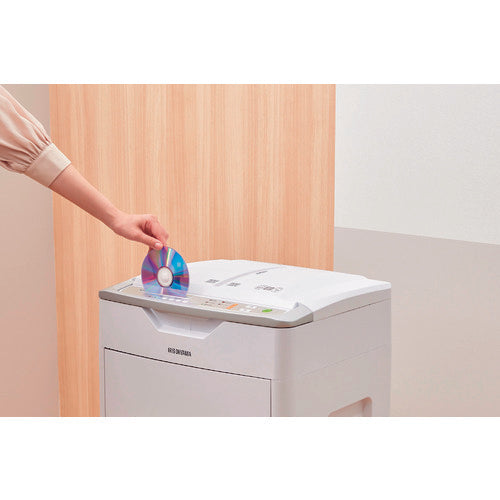 ＩＲＩＳ　５３５６６４　オートフィードシュレッダー　ＡＦＳ６００Ｃ−Ｗ　AFS600C-W　1 台