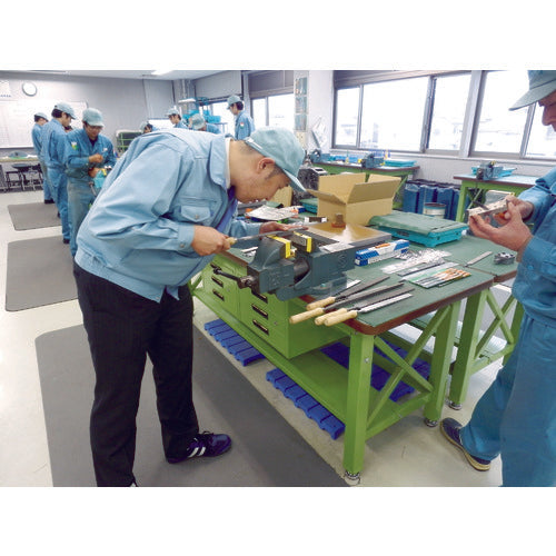 ＴＲＵＳＣＯ　鉄工用ヤスリ　三角　中目　刃長２００　TSA200-02　1 本