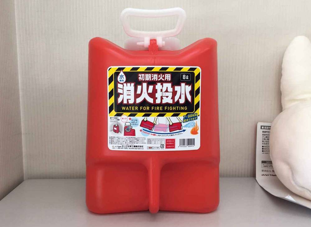 ﾀﾝｹﾞｶｶﾞｸｺｳｷﾞｮｳ消火投水 ﾚｯﾄﾞ 8L